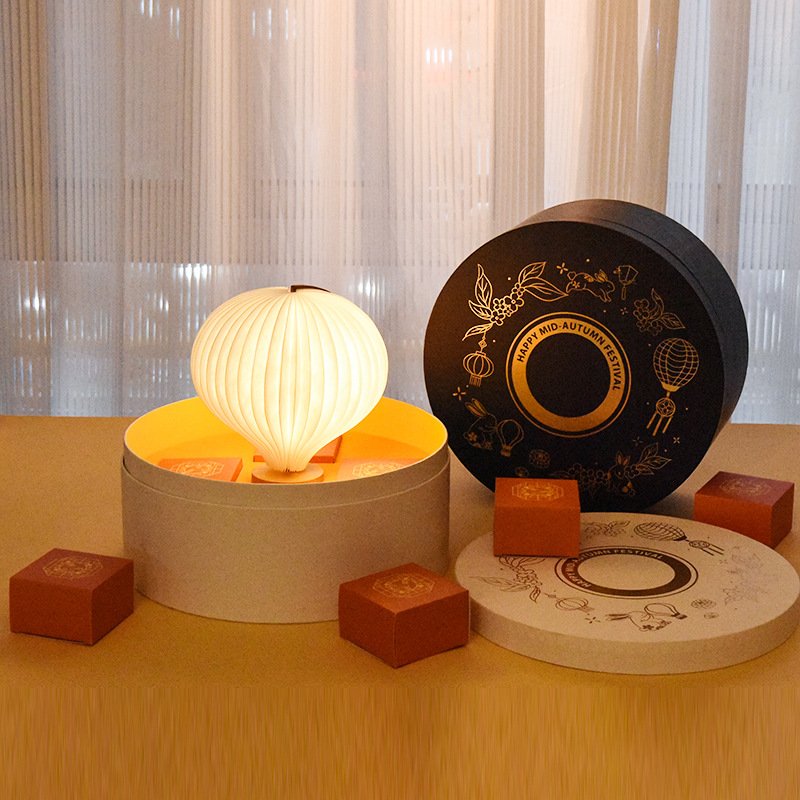 Mooncake packaging box with Lantern